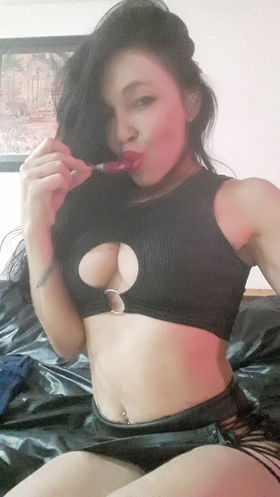 1135909285 MORA  SEXUAL SENSUAL