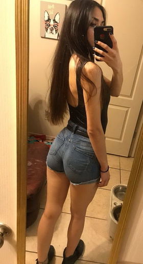 1125106210 Soy Belu la más linda de Torcuato 