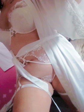 455305691 Easy going down to earth Aussie that loves to suck dick