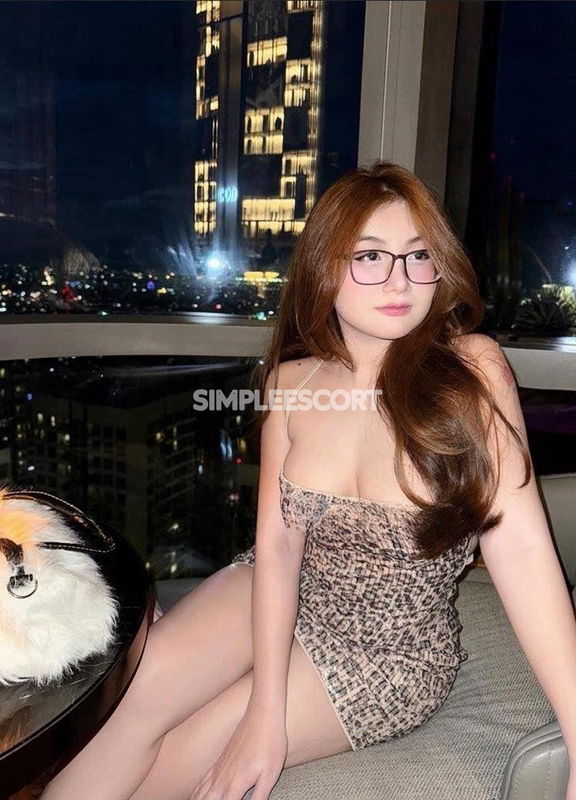 Escorts in Brunswick: 480665289 - Sarah: Your Elegant, Playful Companion