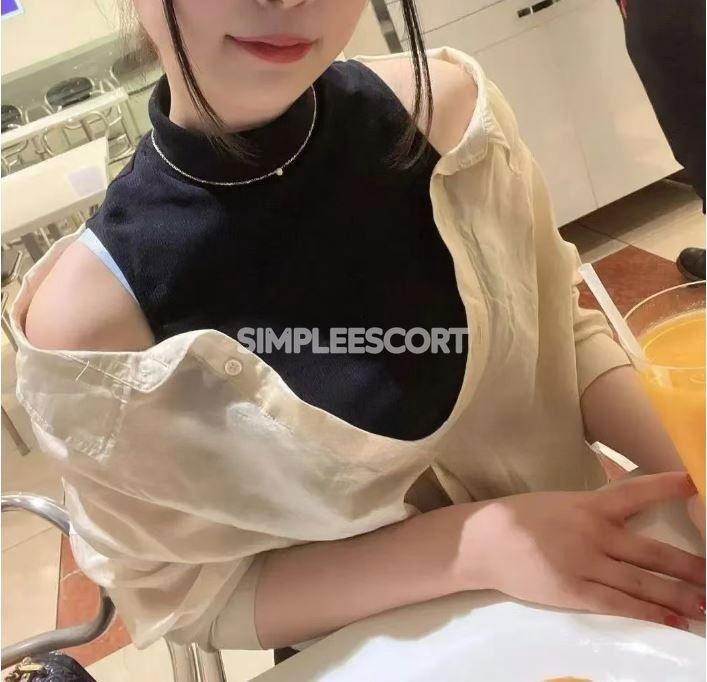 Escorts in Tamworth: 490898097 - Professional Massage: Relieve Your Daily Fatigue