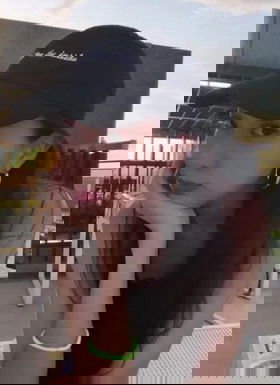 402764061 Let's get high.NO RUSH.WON'T LET YOU DOWN