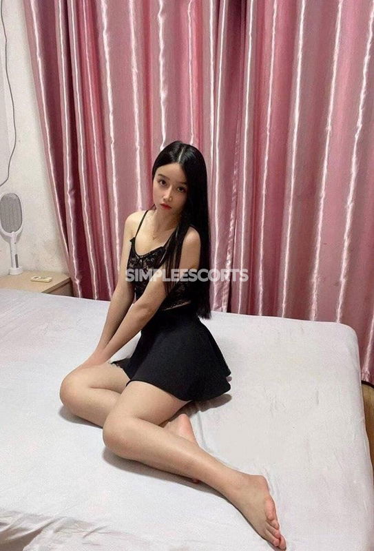 Escorts in Glenelg: 425330325 - your playful massage goddess!