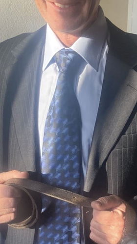 461308958 MATURE BRITISH GENTLEMAN