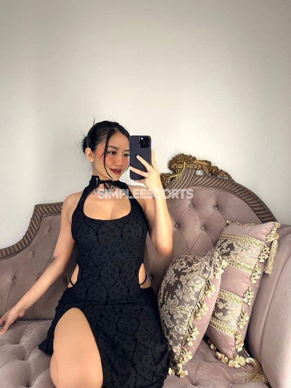 Escorts in Melbourne: 450026851 - SEDUCTIVE JULIA - PERSONAL MASSAGE AND INTIMATE ENCOUNTERS