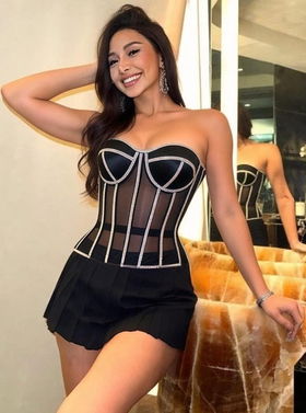 478510221 Two alluring women await your call.