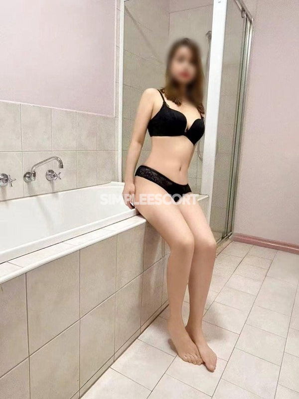 Escorts in Epping: 410710059 - Melbourne's Grace: Private, Real, Toned Pleasure
