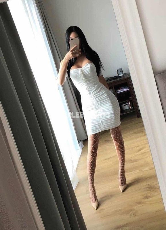 Escorts in Mascot: 431208984 - PARTY ANIMALS.I LOVE DRESS UP