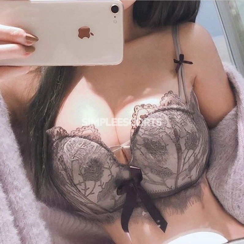 Escorts in Lavender Bay: 424111258 - I NEED SOME LOVE. CAN YOU HELP ME OUT.