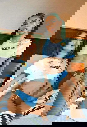 497763789 2 Party sluts lesbians show fun party all night