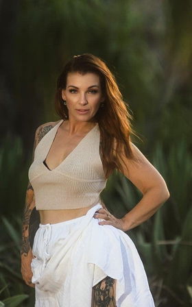 474634197 The sensual MILF you’ve been waiting for…