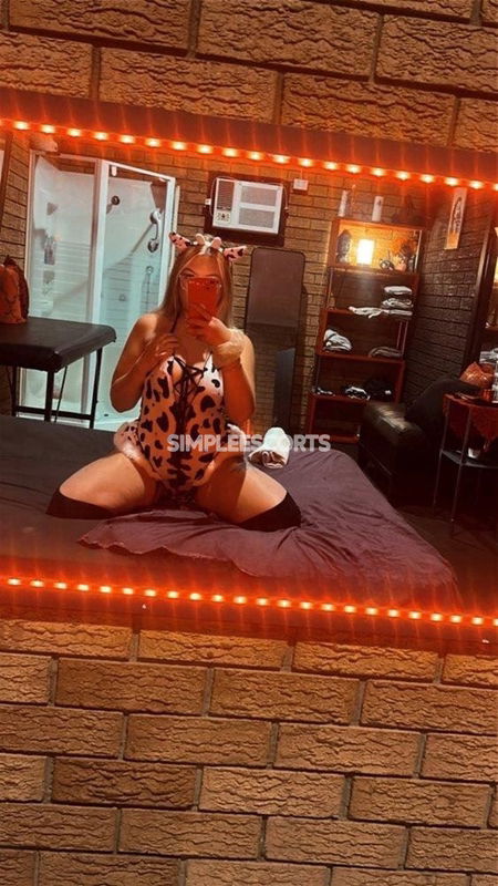 Escorts in Newcastle: 474721685 - 22 seasoned voluptuous double DD playboy bunny!!