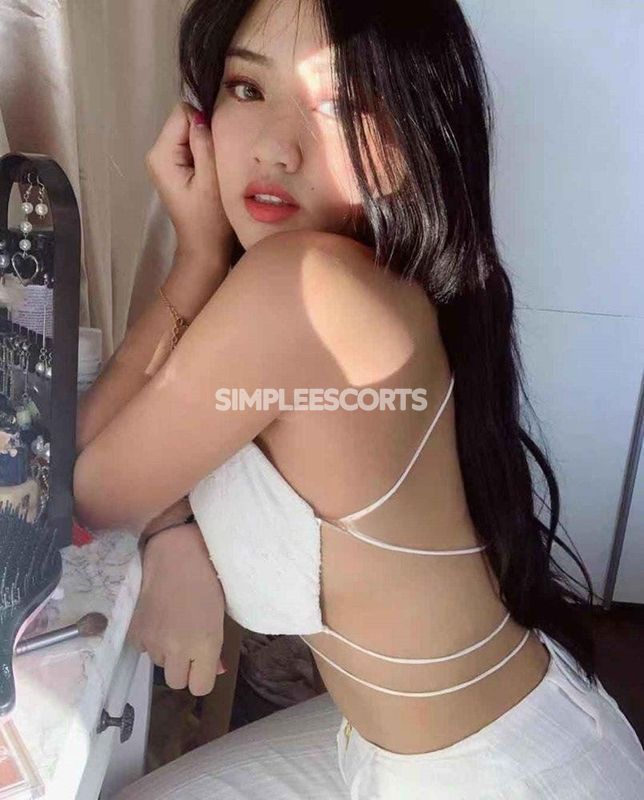 Escorts in Waterloo: 423437643 - PARTY ENTHUSIAST - Attractive Young Lady with Authentic Image