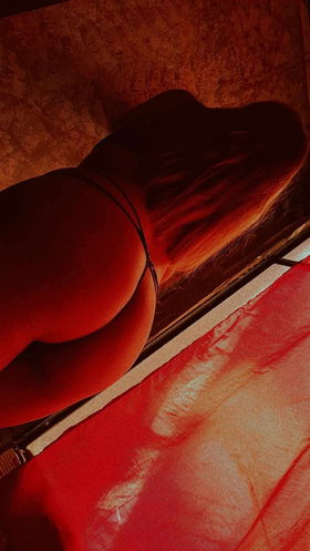 62566710 Bonita pechugonita 