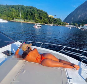 71997372040 Agatha Fiuza: Prazer e Educação