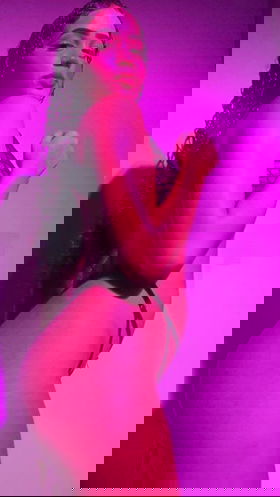 31991889268 Emily , ninfeta safadinha dona de um bem oral guloso, tenho local.