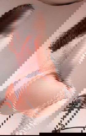 11987497001 Rose, sufoco sem preservativo, pratico sexo anal intenso, beijo grego e fetiches.