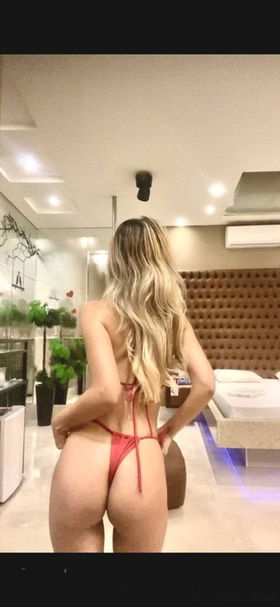 65993082200 Ninfeta Loira: Prazer Garantido!