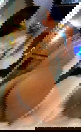 19981959603 Amandinha Souza, uma garotinha muito atraente, cheia de alegria, sem inibições.