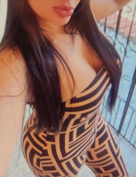 85997019040 Novata julia na casa da piscina bem discreta 