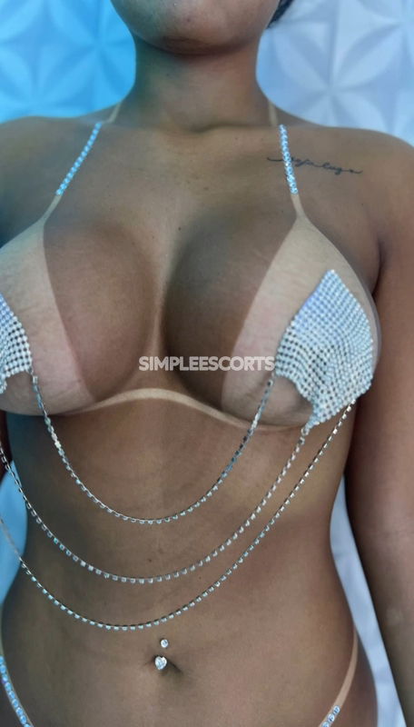 Acompanhantes 🇧🇷 Brasileira em Almirante Tamandaré: 41984051321 - Gostosa da academia 