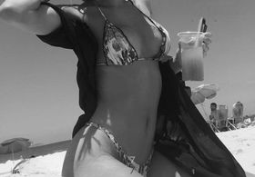 21959461946 Mulher Única. Encontros Marcantes.