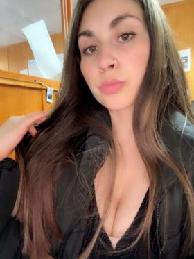 949879825 Fernanda