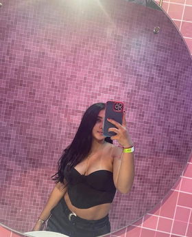 3229242071 Una chica totalmente abiertamente disponible para cumplir tus deseos sexuales