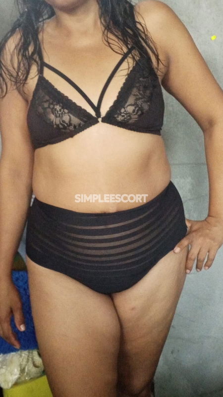 Prepagos 🇨🇴 Colombiana en Nueva Loja: 982900627 - Nueva de estreno, madurita de 44 años, Estrechita y cariñosa, totalmente complaciente
