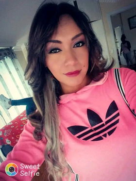 999713771 Chica trans rubia fiestera manaba dotada contenido llamadas calientes 