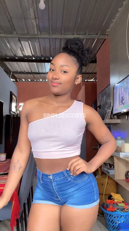 Prepagos 🇪🇨 Ecuatoriana en Otavalo: 988384258 - jovencita con ganas de sexo. disponible para encuentros
