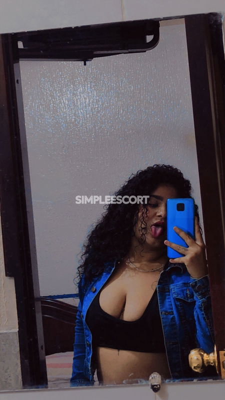 Prepagos 🇻🇪 Venezolana en Nueva Loja: 988334105 - Pasion ardiente chica caliente