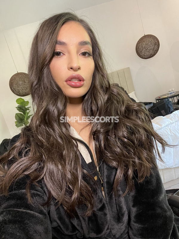 🇪🇸 Spanish Escorts in Limerick: 7451267393 - I want you to rip my underwear with your teeth 