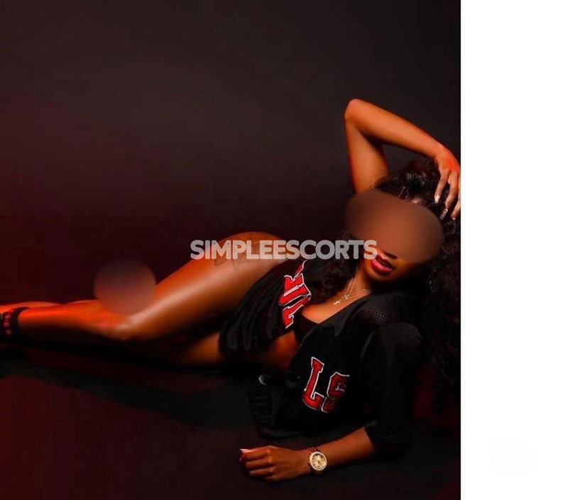 Escorts in Tivoli: 833964982 - BODY TO BODY MASSAGE AFRICAN GIRL
