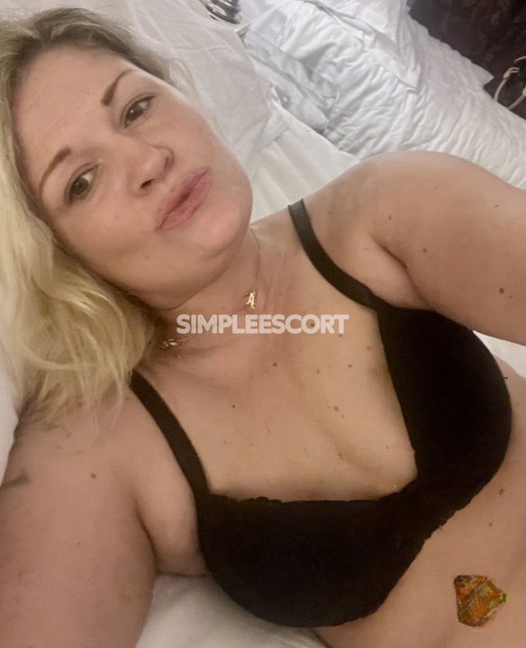 🇩🇰 Danish Escorts in Cork: 870622096 - Danish Escort in Ireland