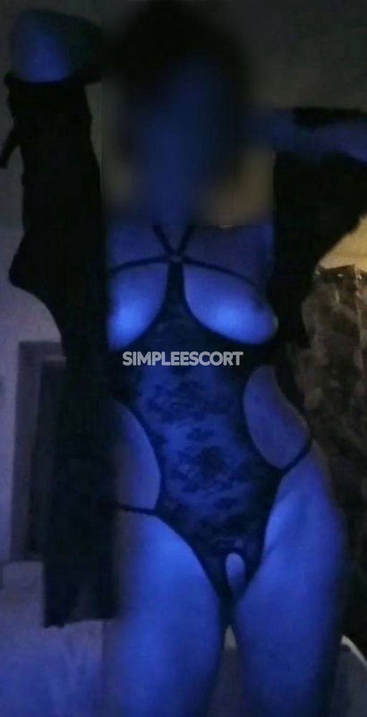 Escort 🇮🇹 Italiana a Sanità: 3484945271 - Coppia escort cuckold Napoli Eros e Luana coppia escort italiana per uomini distinti e coppie 
