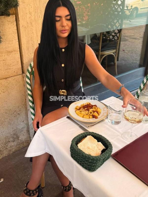 Escort 🇷🇴 Rumena a Napoli: 3519027383 - Miss Anna