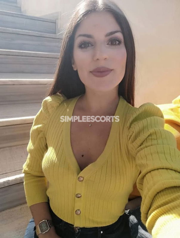 Escort 🇺🇸 Americana a Trecate: 3508490521 - Escort à trcate