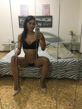 3518367074 MIYUKI VELASK TRANSEX , DEA DEL PECCATO, REGINA DEL SESSO, NATA PER LE TUE VOGLIE TRAVOLGENTE ANCHE SUL TOP TRANS...