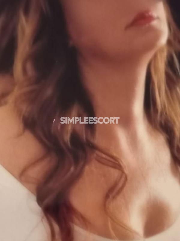 Escort 🇮🇹 Italiana a Monza: 3271517206 - Sara: Dolce Massaggio Rilassante