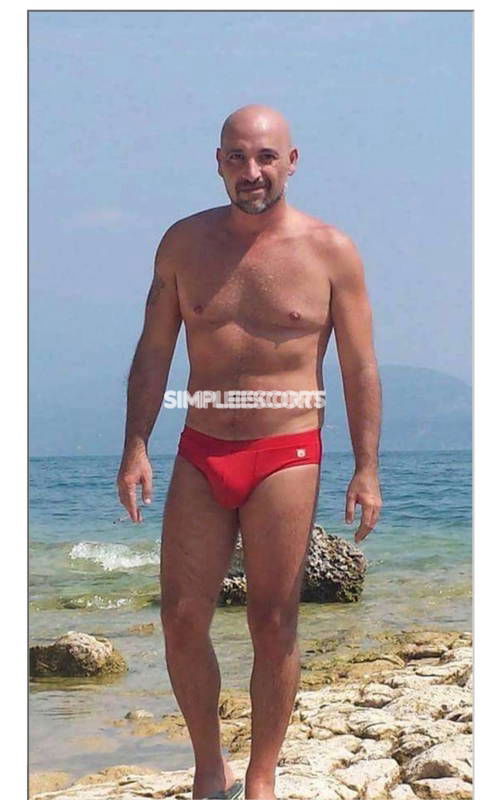 Escort 🇮🇹 Italiana a Napoli: 3484945271 - MASSAGGIATORE TANTRA PER COPPIA E UOMO A DOMICILIO Napoli HOTEL O MOTEL MALE MASSEUR FOR COUPLE IN ROME