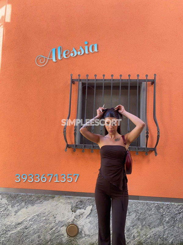 Escort 🇮🇹 Italiana a Borgo Roma: 3933671357 - ITALIANA! Prima esperienza no perdi tempo ! No stranieri !! SONO REALE HO 20 anni! Mi scopi la figa e la bocca  sono anche MISTRESS❤ STRAPON 