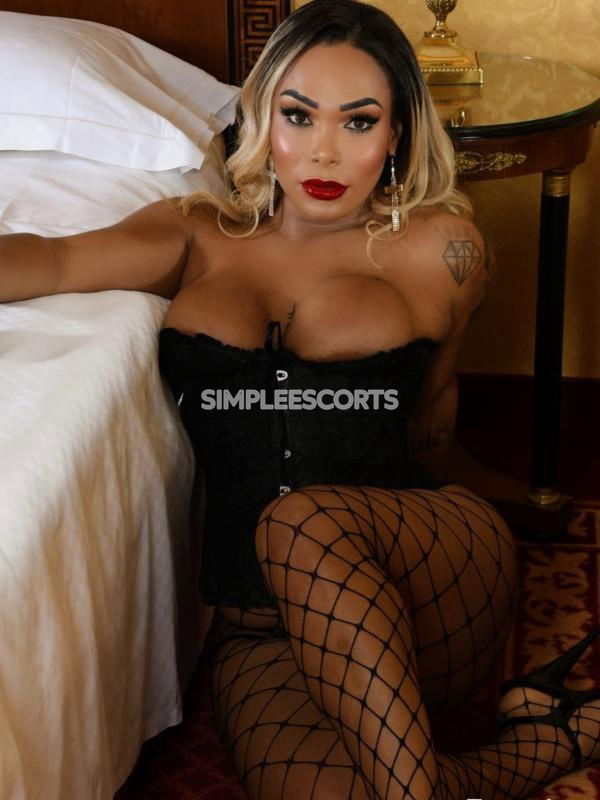 Escort 🇧🇷 Brasiliana a Rho: 3887517090 - Scopri il Piacere con Nicole Moraes!