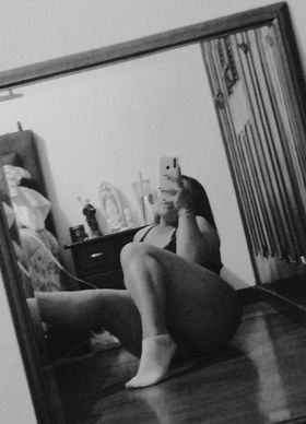 69423679 Sexy pequeña tetona 