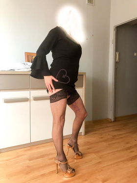 535869040 Asiachętna