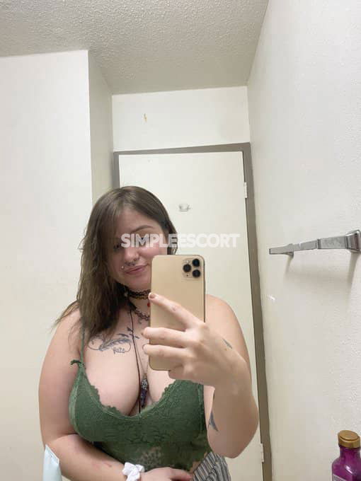 Acompanhantes 🇵🇹 Portuguesa em Guimarães: 963916134 - Acompanhante loira sedutora e atraente, a opção perfeita para você.