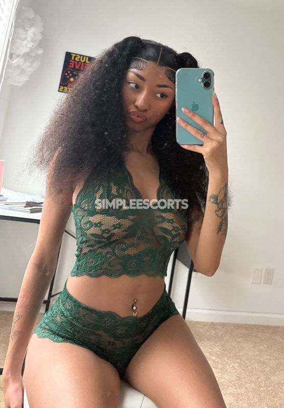 🇩🇴 Dominican Escorts in Witney: 7561675630 - Charming Companion for Relaxing Adventures