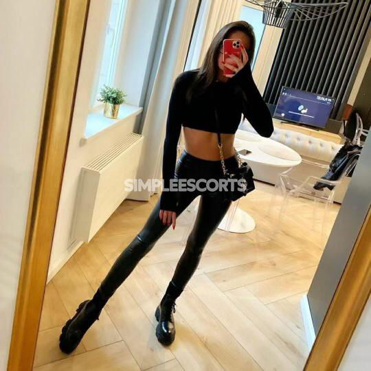 🇪🇸 Spanish Escorts in Colchester: 7760743354 - Maya sexy slender leggy brunette party girl to visit you
