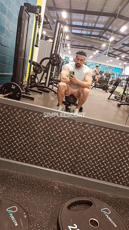 🇰🇾 Caymanian Escorts in Colchester: 76253858252 - Charm and Strength Personified