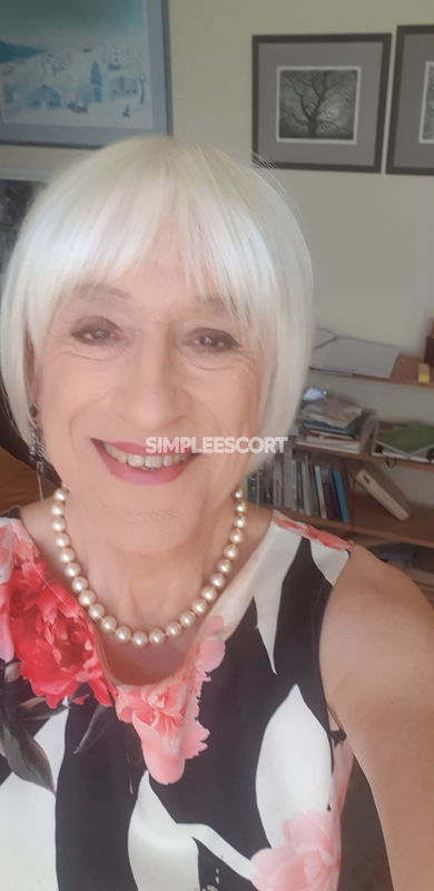 🇬🇧 British Escorts in North London: 7963421888 - Lovely mature TV/TS